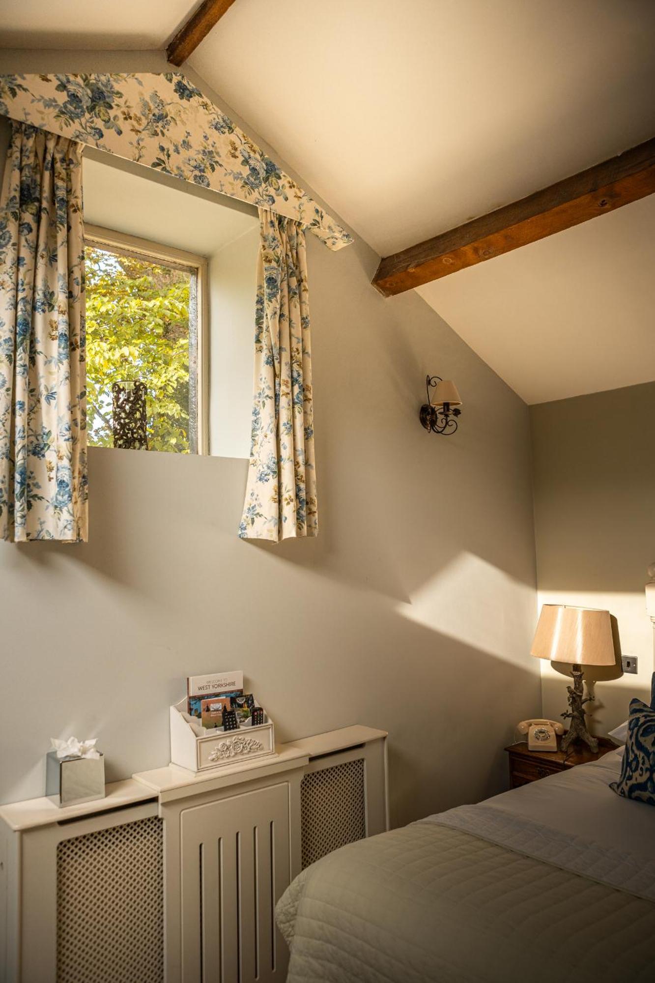 Shibden Mill Inn Halifax Extérieur photo